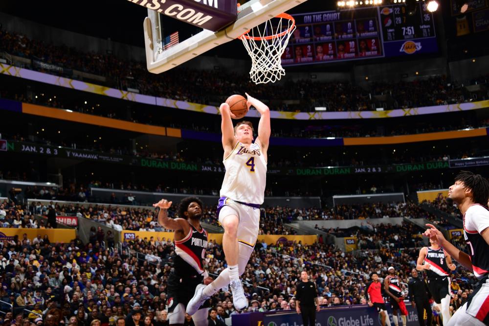 篮球明星周 篮球明星周