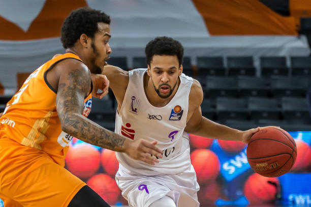 都为自我超 都为自我超