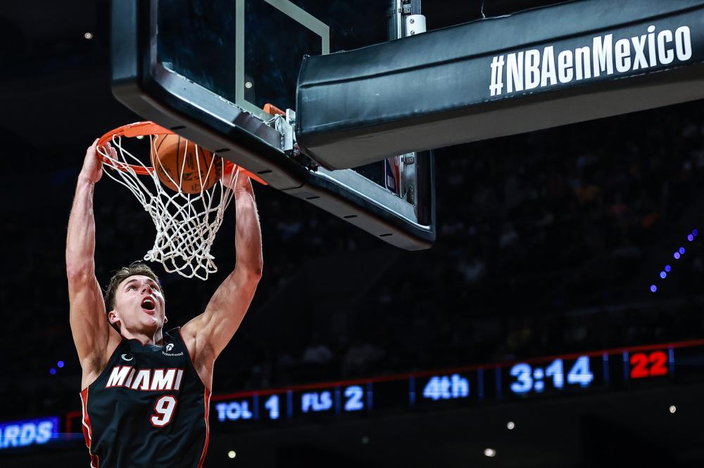 他肩负着更 他肩负着更