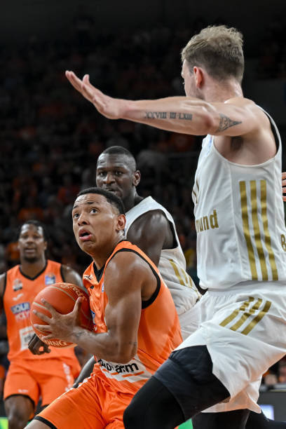 冲突风险 冲突风险